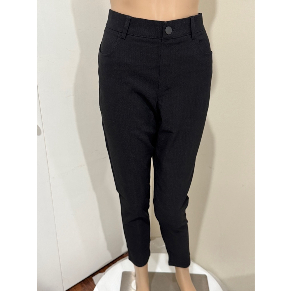 Mario Serrani lightweight Black seamed stretch pull on
ankle Pants Size S